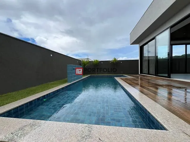 Casa com 640m² 4 quartos e 6 banheiros, à venda, no bairro Parque Cidade em Goiânia