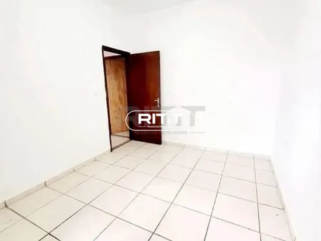 Casa com 270m² 2 quartos e 2 banheiros, à venda, no bairro Vila Lemos em Campinas