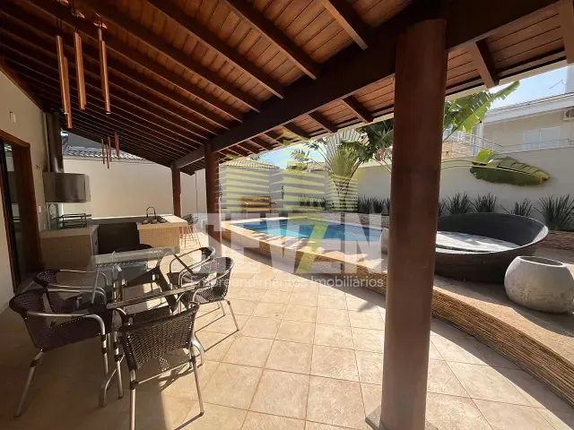 Casa com 360m² 4 quartos e 5 banheiros, à venda, no bairro Residencial Tivoli II em Bauru