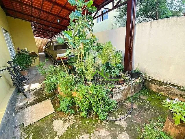 Casa com 394m² 2 quartos e 1 banheiro, à venda, no bairro Santa Maria em Contagem