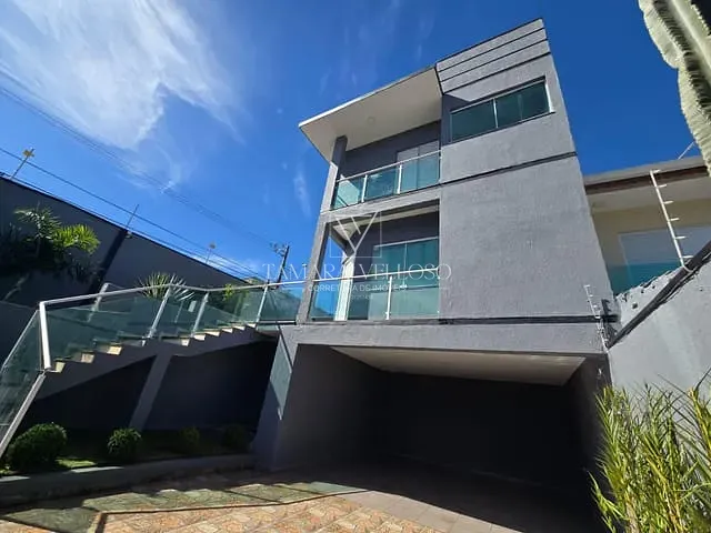 Casa 3 quartos e 3 banheiros, à venda, no bairro Vila São Sebastião em Mogi das Cruzes