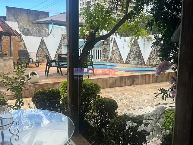 Casa 4 quartos e 4 banheiros, à venda ou para alugar, no bairro Jardim Savóia em Ilhéus