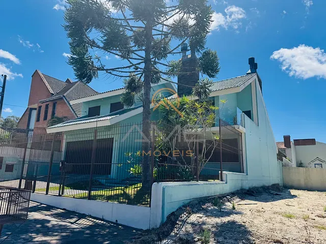 Casa com 384m² 3 quartos e 4 banheiros, à venda, no bairro Areal em Pelotas