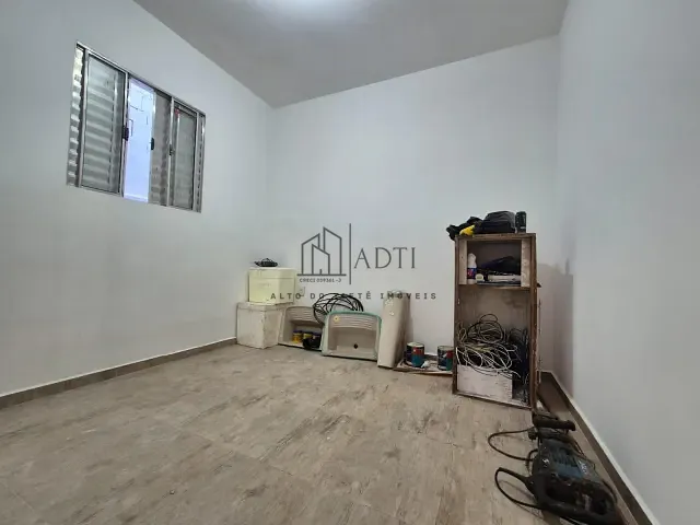 Casa 2 quartos e 1 banheiro, para alugar, no bairro Jardim Aeroporto I em Mogi das Cruzes