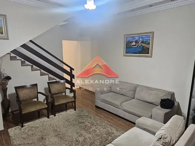 Casa com 150m² 4 quartos e 2 banheiros, à venda, no bairro Vila Industrial em São José dos Campos
