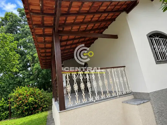 Casa 2 quartos e 2 banheiros, para alugar, no bairro Centro em Itaboraí