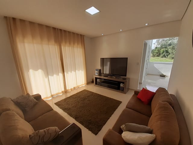 Casa com 250m² 3 quartos e 4 banheiros, à venda, no bairro Mogi Moderno em Mogi das Cruzes