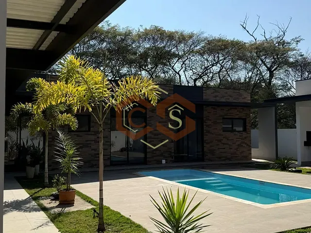 Chácara com 1031m² 3 quartos e 4 banheiros, à venda, no bairro Parque das Bandeiras 2 em Indaiatuba