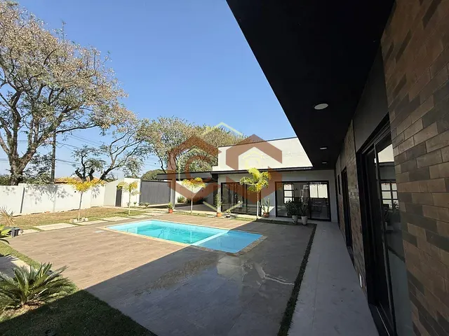 Chácara com 1031m² 3 quartos e 4 banheiros, à venda, no bairro Parque das Bandeiras 2 em Indaiatuba