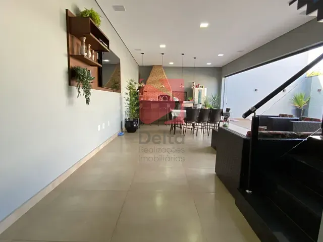Casa 3 quartos e 4 banheiros, à venda, no bairro Rosário em Pirassununga