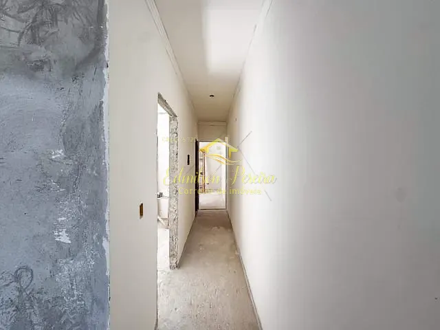 Casa com 125m² 2 quartos e 1 banheiro, à venda, no bairro Jardim Pequena Londres em Londrina