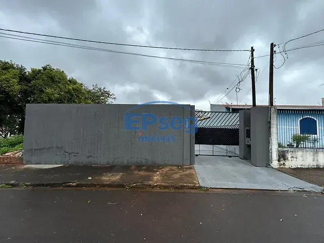 Casa com 300m² 3 quartos e 2 banheiros, à venda, no bairro San Conrado em Londrina