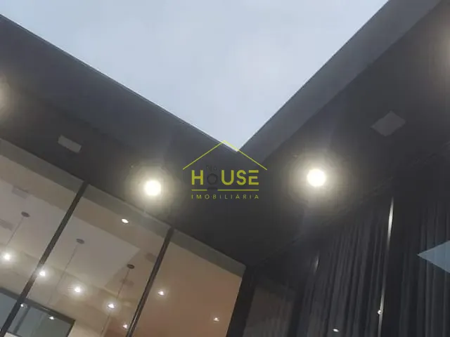Casa com 400m², à venda, no bairro Residencial Jardins Athenas em Votuporanga