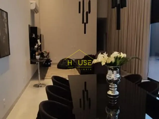 Casa com 400m², à venda, no bairro Residencial Jardins Athenas em Votuporanga