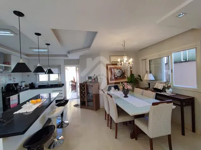 Casa com 200m² 3 quartos e 2 banheiros, à venda, no bairro Presidente Médici em Chapecó