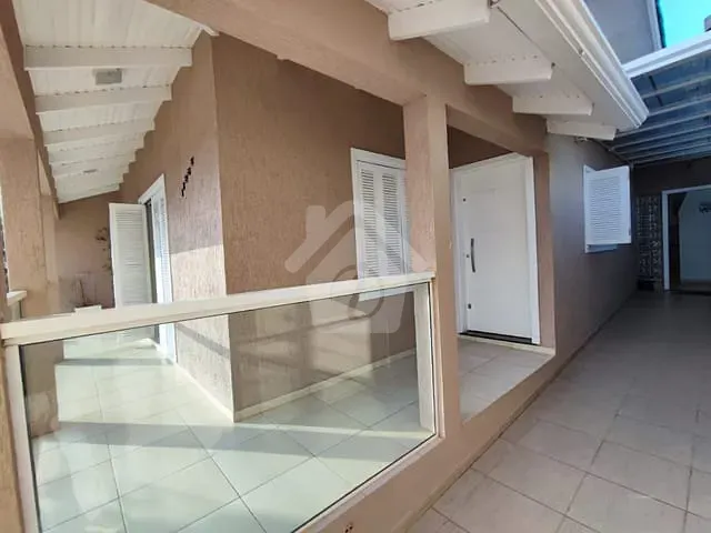 Casa com 200m² 3 quartos e 2 banheiros, à venda, no bairro Presidente Médici em Chapecó