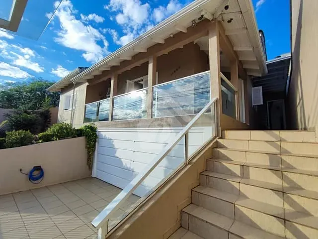Casa com 200m² 3 quartos e 2 banheiros, à venda, no bairro Presidente Médici em Chapecó