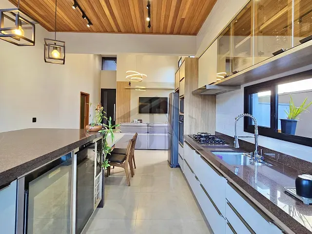 Casa com 300m² 3 quartos e 4 banheiros, à venda, no bairro Portal da Mata em Ribeirão Preto