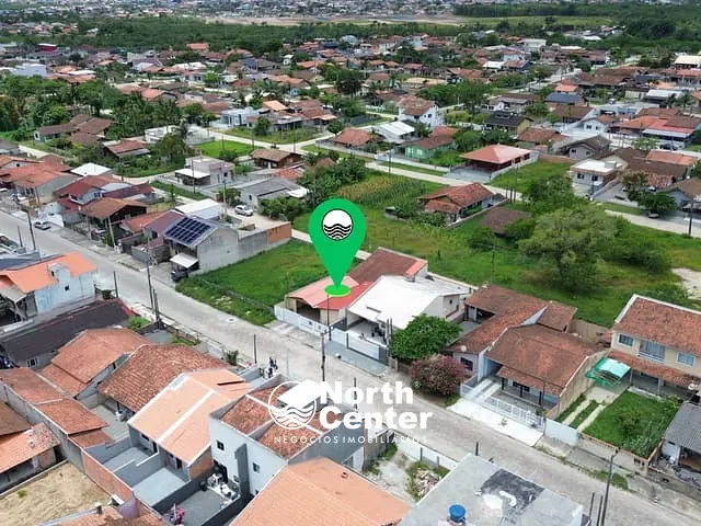 Casa com 234m² 3 quartos e 3 banheiros, à venda, no bairro Costeira em Balneário Barra do Sul
