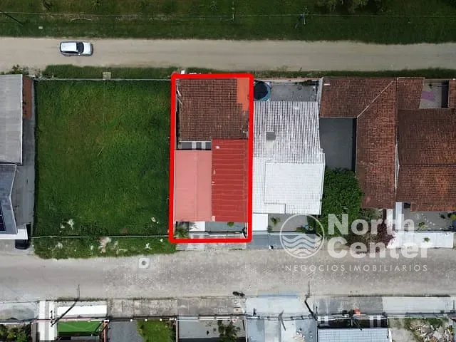 Casa com 234m² 3 quartos e 3 banheiros, à venda, no bairro Costeira em Balneário Barra do Sul