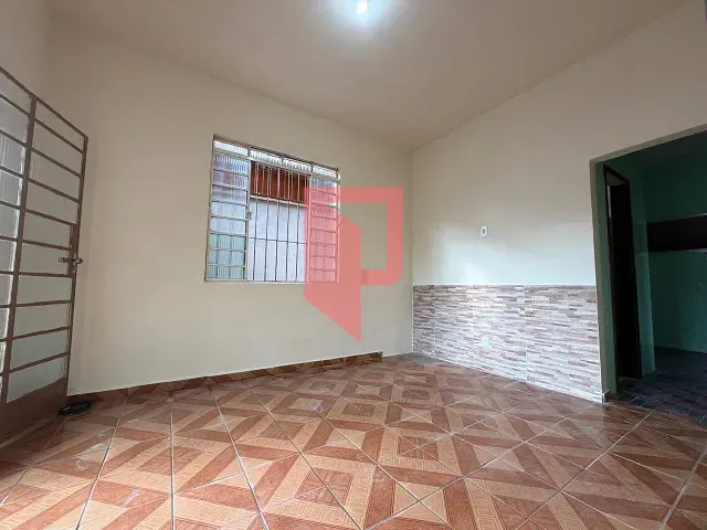 Casa 3 quartos e 1 banheiro, para alugar, no bairro Santa Cruz em Belo Horizonte