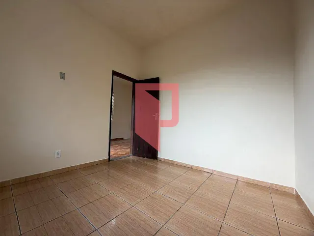 Casa 3 quartos e 1 banheiro, para alugar, no bairro Santa Cruz em Belo Horizonte