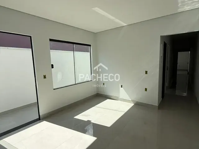 Casa 3 quartos e 2 banheiros, à venda, no bairro Parque Residencial Frezzarin em Santa Bárbara D'Oeste