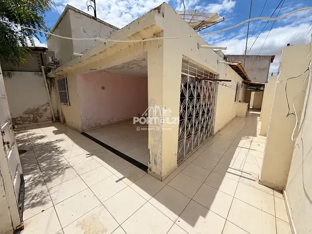 Casa 3 quartos e 2 banheiros, à venda, no bairro Vila Eduardo em Petrolina