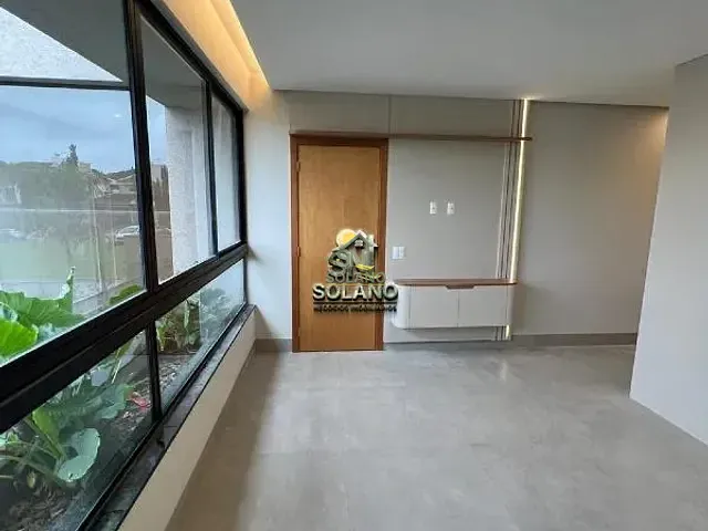 Casa com 290m² 4 quartos e 6 banheiros, à venda, no bairro Jardins Madri em Goiânia
