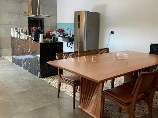 Casa 2 quartos e 2 banheiros, à venda, no bairro Marumbi em Londrina