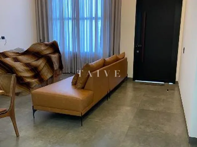 Casa 2 quartos e 2 banheiros, à venda, no bairro Marumbi em Londrina