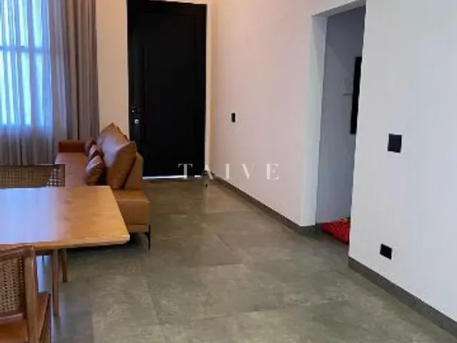 Casa 2 quartos e 2 banheiros, à venda, no bairro Marumbi em Londrina