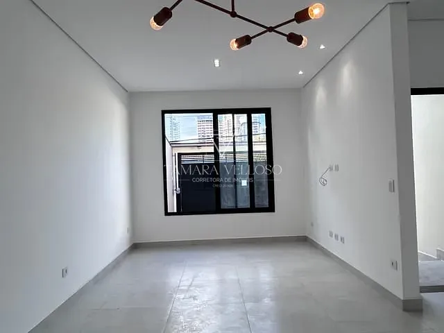 Casa 2 quartos e 2 banheiros, à venda, no bairro Vila Mogilar em Mogi das Cruzes