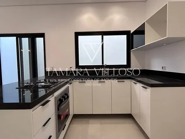 Casa 2 quartos e 2 banheiros, à venda, no bairro Vila Mogilar em Mogi das Cruzes