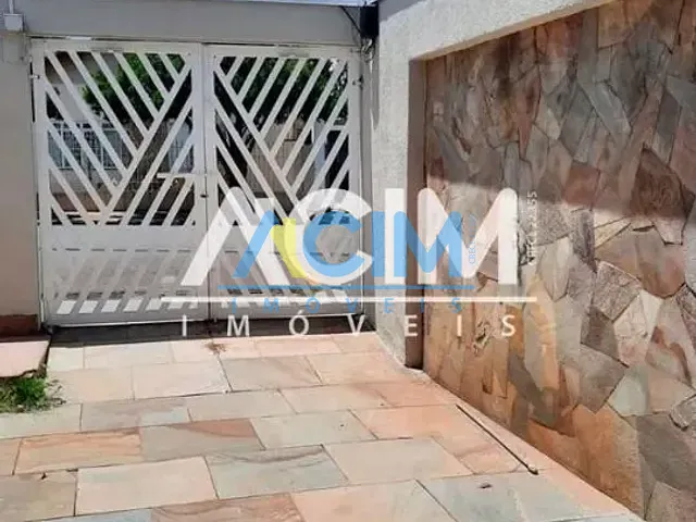 Casa com 254m², à venda, no bairro Centro em Jaguariúna