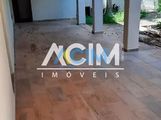 Casa com 254m², à venda, no bairro Centro em Jaguariúna
