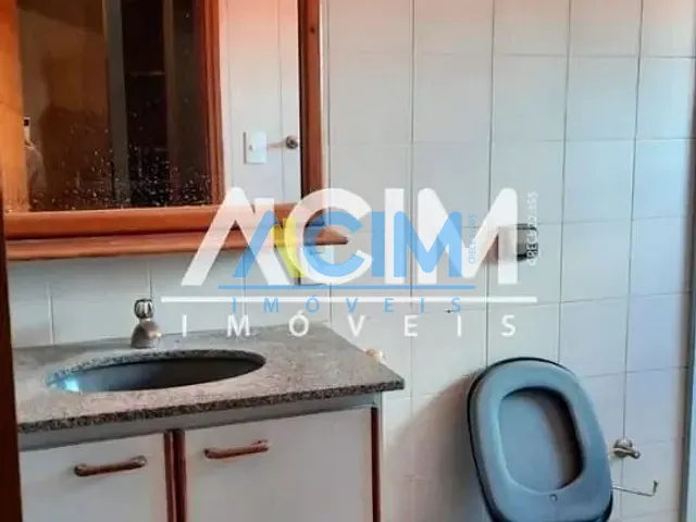 Casa com 254m², à venda, no bairro Centro em Jaguariúna