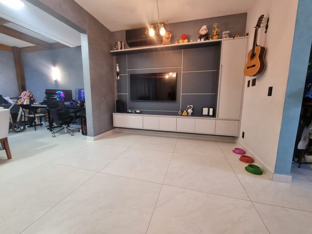Casa 3 quartos e 3 banheiros, à venda, no bairro Cézar de Souza em Mogi das Cruzes