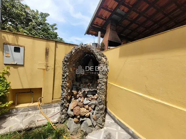 Casa com 300m² 3 quartos e 2 banheiros, à venda, no bairro CLUBE UVA em Andradas