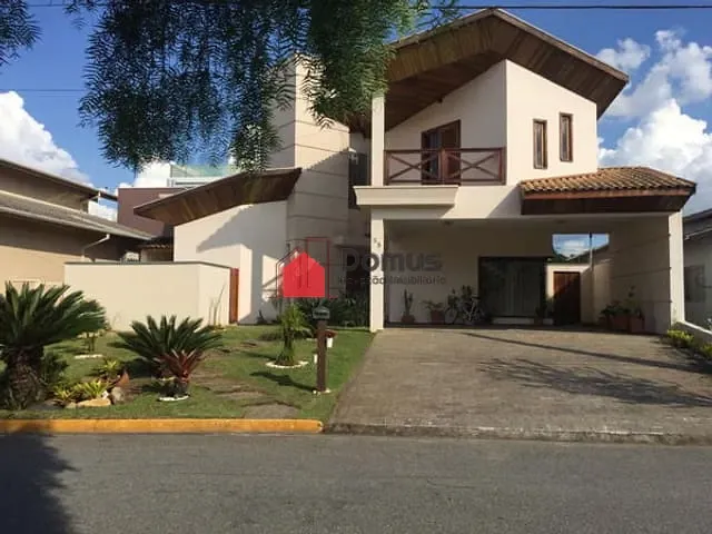 Casa com 450m², à venda, no bairro Condomínio Real Ville em Pindamonhangaba