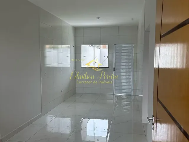 Casa com 125m² 2 quartos e 1 banheiro, à venda, no bairro Jardim Moema em Londrina