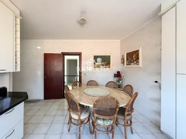 Casa com 461m² 5 quartos e 8 banheiros, à venda, no bairro Alphaville em Santana de Parnaíba