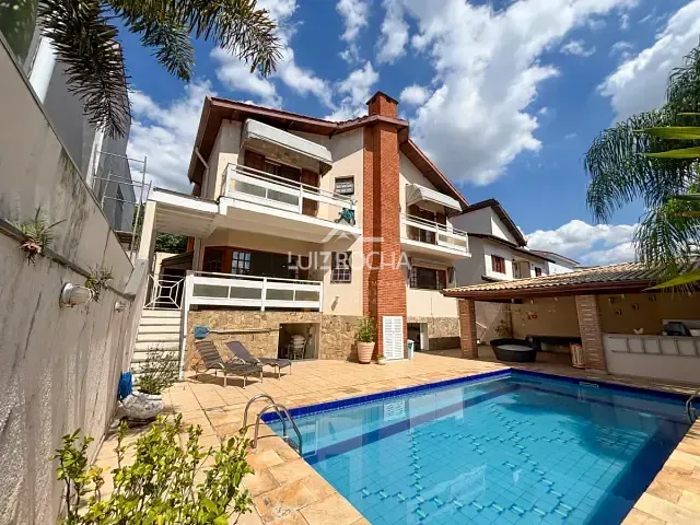 Casa com 461m² 5 quartos e 8 banheiros, à venda, no bairro Alphaville em Santana de Parnaíba