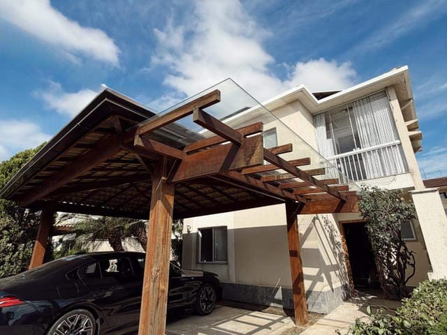 Casa com 224m² 3 quartos e 4 banheiros, à venda, no bairro Colina de Laranjeiras em Serra