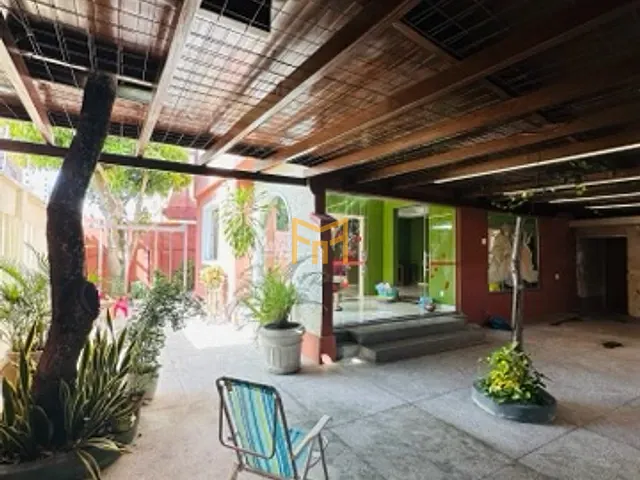 Casa com 646m² 3 quartos e 5 banheiros, para alugar, no bairro Cidade Velha em Belém