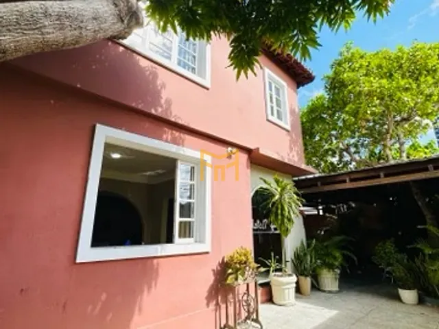Casa com 646m² 3 quartos e 5 banheiros, para alugar, no bairro Cidade Velha em Belém