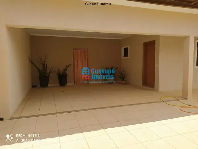 Casa com 300m², à venda, no bairro NOVA FLORESTA em GUAXUPÉ