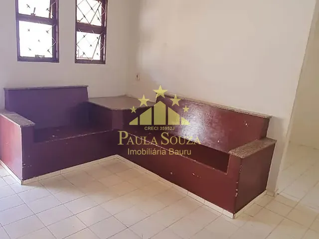 Casa com 300m² 3 quartos e 2 banheiros, à venda, no bairro Jardim Petrópolis em Bauru