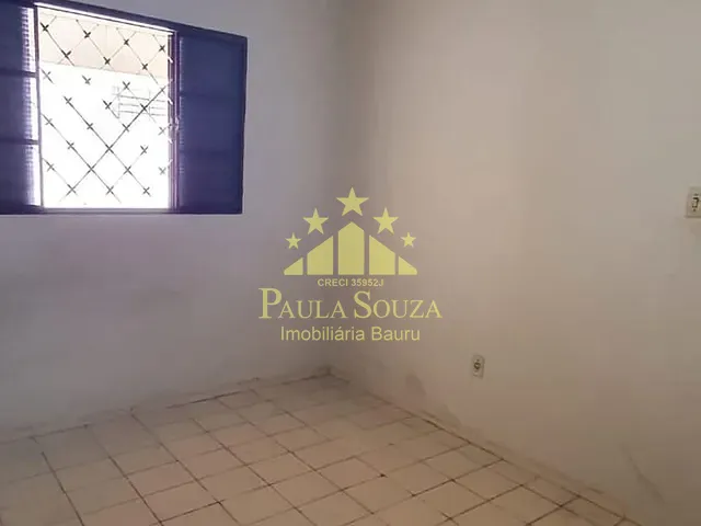 Casa com 300m² 3 quartos e 2 banheiros, à venda, no bairro Jardim Petrópolis em Bauru