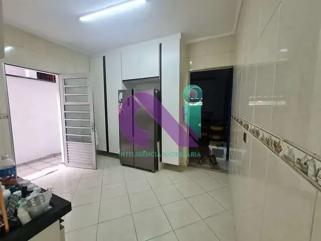 Casa 2 quartos e 1 banheiro, à venda, no bairro Santo Antônio em Osasco